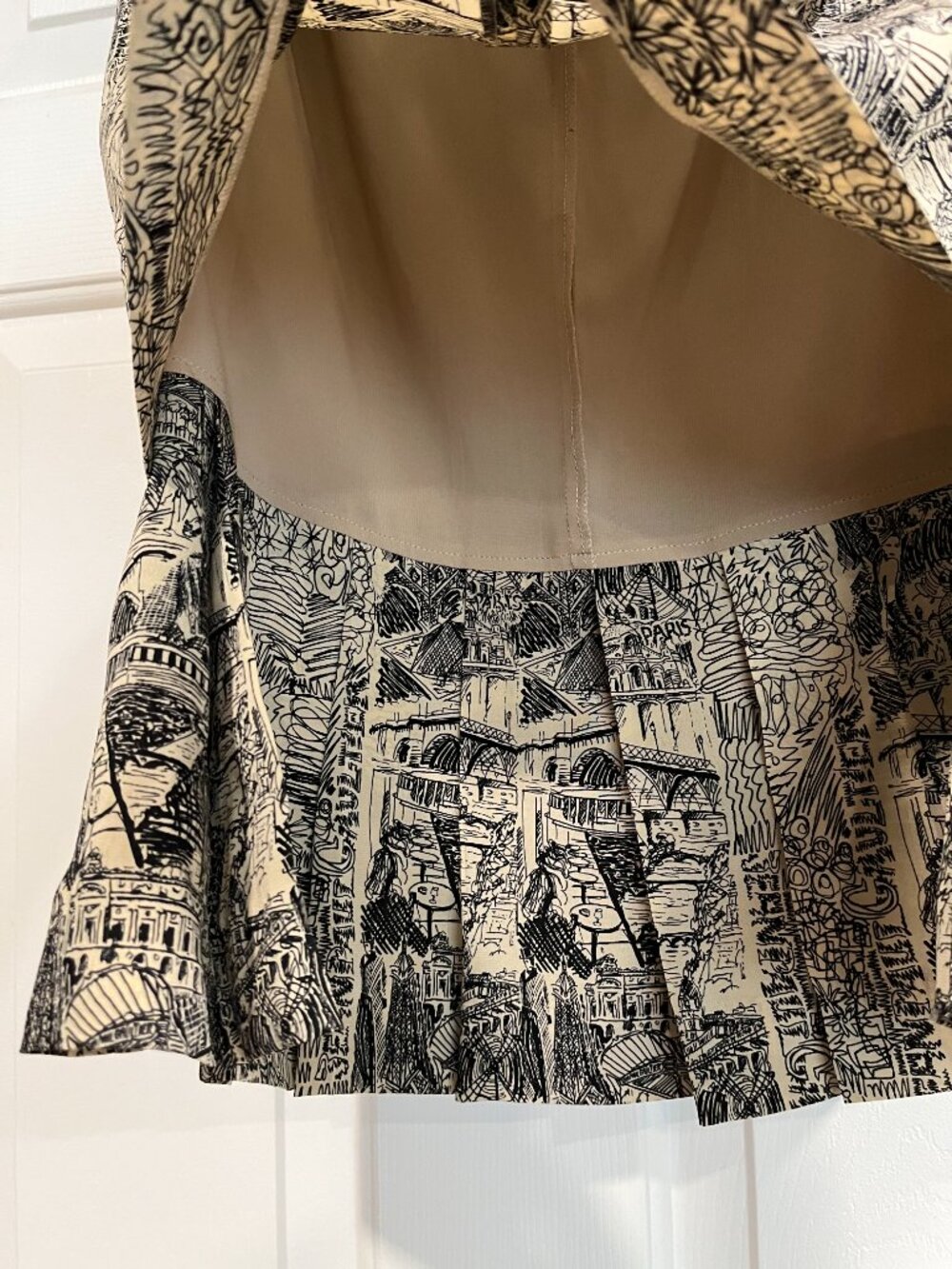 EUC JEAN PAUL GAULTIER FEMME Beige & Black Pencil Silk Skirt, Paris print, Sz 6 - Picture 6 of 16